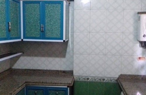 Al-Muntazah Apartment | A 3-BR apt w FP, GV & 20 min to the sea & Muntazah