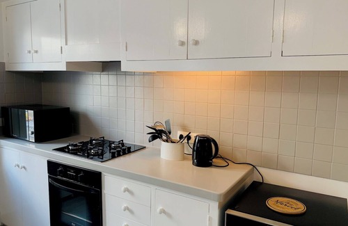 Ars-en-Re House | A 3 minutes du centre ville.nMaison typique au coeur du village d'Ars-En-Ré