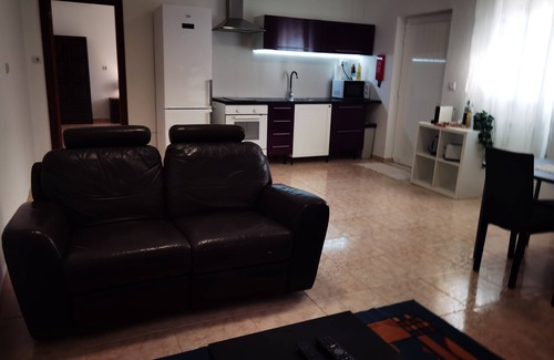 Alcanena House | A 3 Minutos da Praia Fluvial dos Olhos D'água. Aceitam se Animais de Estimação!
