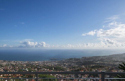 Monte Villa | A balcony over Funchal and sea | Monte White House