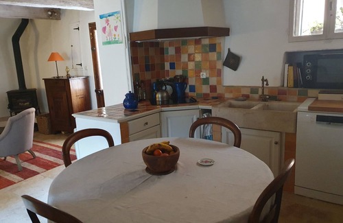 Saint-Quentin-la-Poterie House | A beautiful Gardoise house with tropezienne