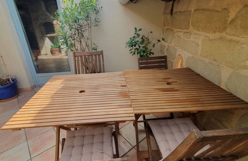 Saint-Quentin-la-Poterie House | A beautiful Gardoise house with tropezienne