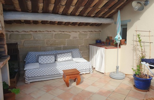 Saint-Quentin-la-Poterie House | A beautiful Gardoise house with tropezienne