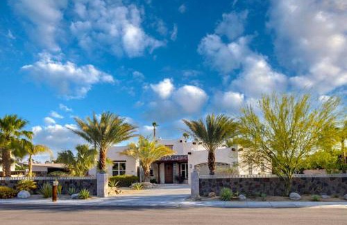 Palm Springs House | A Beautiful Desert Escape with Everything You Need