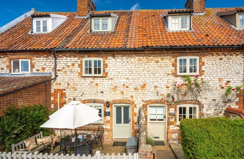 Holme Cottage | A beautifully presented period cottage, in the heart of a quiet coastal village.