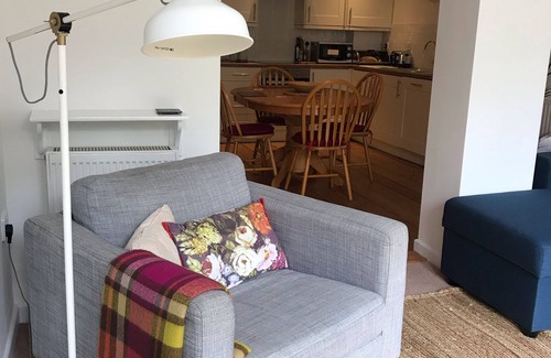 Lyme Regis Apartment | A beautiful ground floor apartment 400 metres to the centre of town.