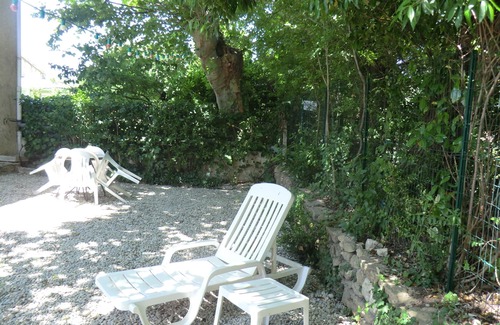 Vedene Villa | A beautiful, large bastide for your vacations: Lou Brès en Provence in Avignon.