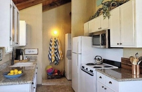 Albion House | A beautiful ocean view property in a gated community on the Pacific Coast.
