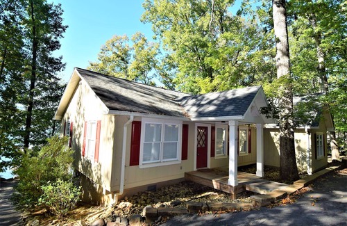 Scottsboro House | A beautiful piece of Heaven on the waterfront
