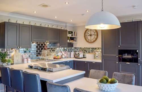 Howwood Cottage | A beautiful rural location, close to Glasgow and Loch Lomond.