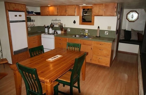 Crescent City Cabin | A Beautiful Vacation Awaits You on the Emerald Smith River!