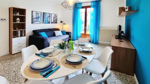 Dongo House | A casa di Nina & Turi con giardino e veranda