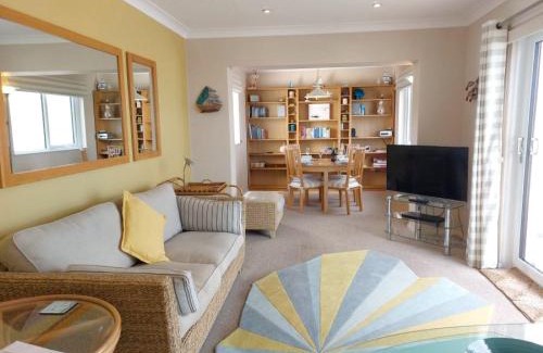 Instow Apartment | A charming 2 bed apartment overlooking the estuary