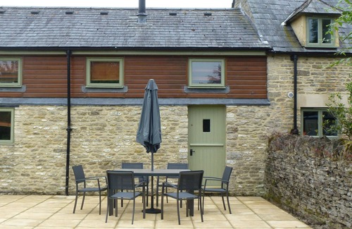 Cirencester Cottage | A charming cottage on the Lower Mill private nature reserve in The Cotswolds