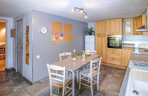 Velleron House | A charming country house with charm and character awaits you with a dream vacation.