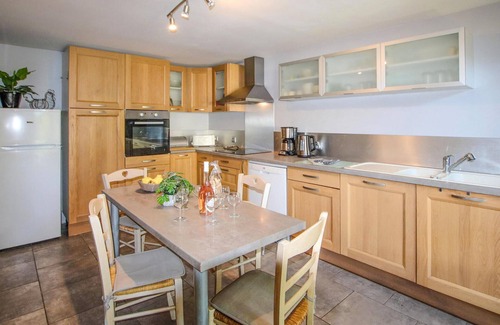 Velleron House | A charming country house with charm and character awaits you with a dream vacation.