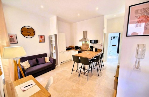 Old Town Apartment | A charming gem with terrace in the heart of Menton