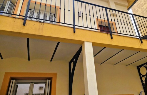 Old Town Apartment | A charming gem with terrace in the heart of Menton
