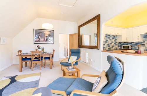 St. Agnes House | A charming period holiday home sleeping four guests, in a seaside village.