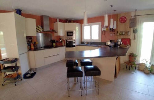 Trets Villa | A CHARMING, RELAXING & EXOTIC SETTING MINUTES FROM TRETS