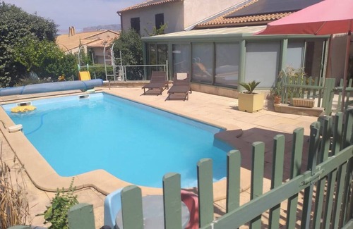 Trets Villa | A CHARMING, RELAXING & EXOTIC SETTING MINUTES FROM TRETS