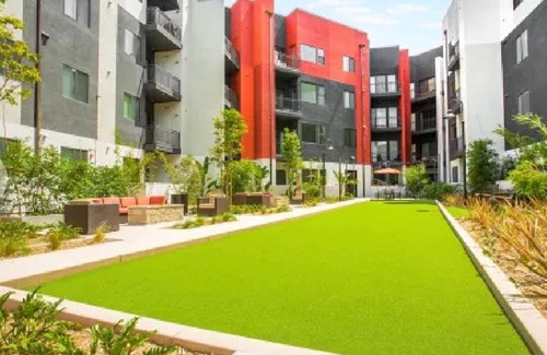 Warner Center Apartment | A-Class Luxury 2 Bedrooms Apt in Woodland Hills CA