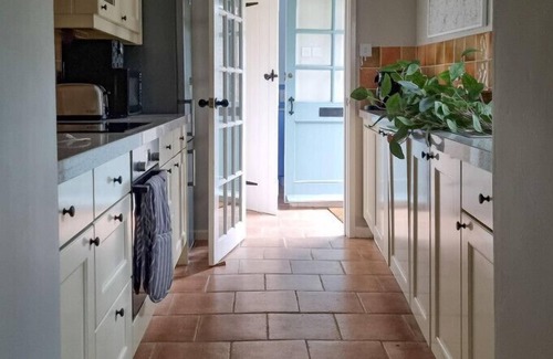 Holt House | A coastal home from home