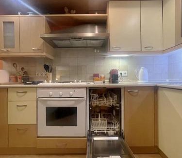 Oborishte Apartment | A Colorful Apart for a Start