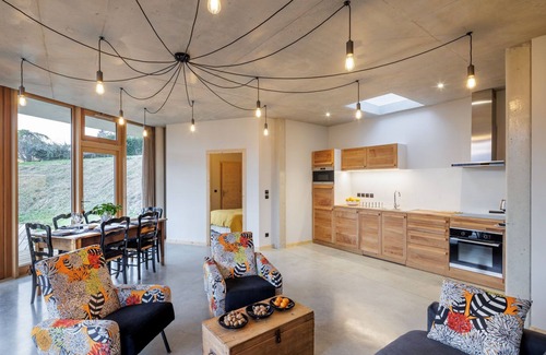 Freterive House | A contemporary, single-storey 3* gîte