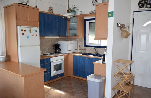 Vatera House | A cosy nest in the sea and sun. Family-sized house, 10 minutes from the beach.