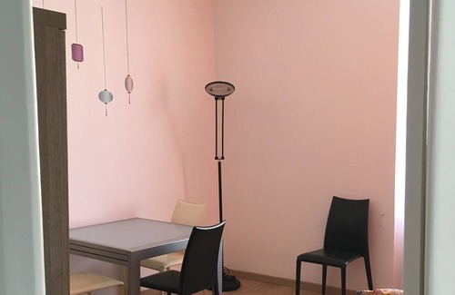 Albissola Marina Apartment | A cosy nest right in front of the beach with private garage!