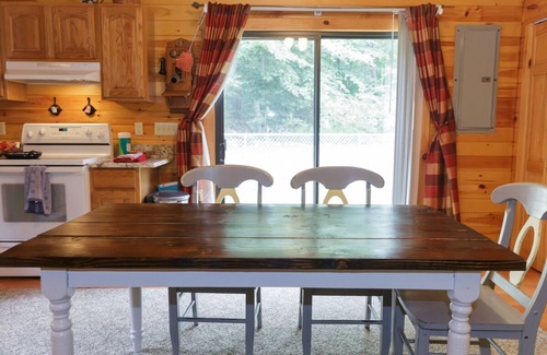 Luray Cabin | A Cozy Bear Cottage! Quiet and Beautiful!