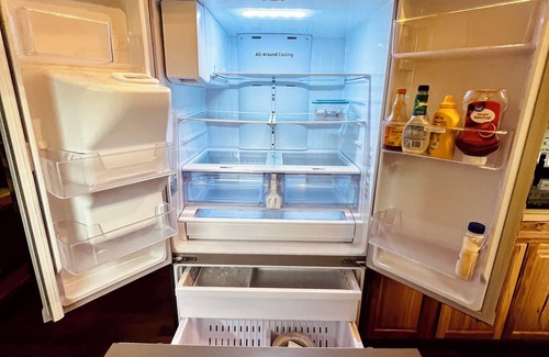 Andrews House | A Cozy Creekside Hot Tub Retreat