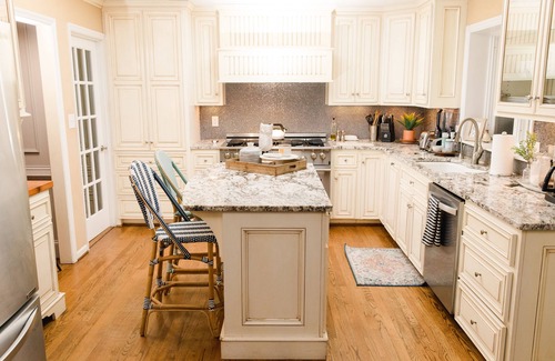 Martinez House | A cozy getaway in the desirable, gated community of West Lake.