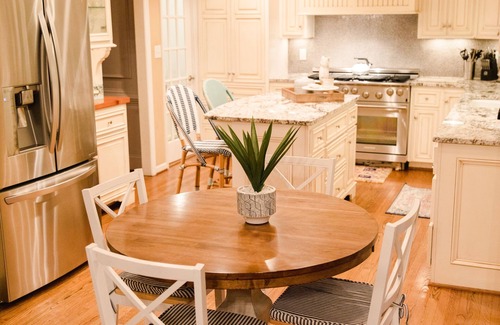 Martinez House | A cozy getaway in the desirable, gated community of West Lake.