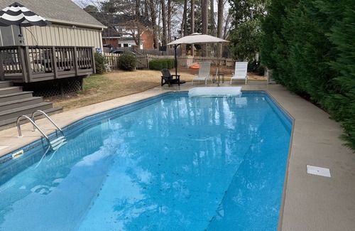Martinez House | A cozy getaway in the desirable, gated community of West Lake.