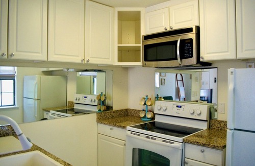 Medical Center District Condo | A cozy one-bedroom condo that is located in the heart of the Medical Center.