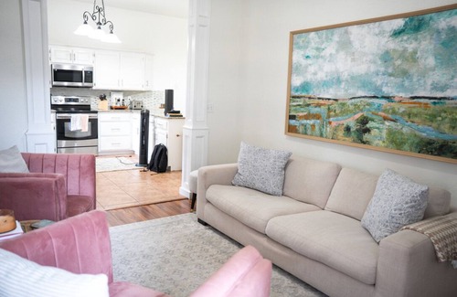 Norman House | A Cozy Sooner Stay
