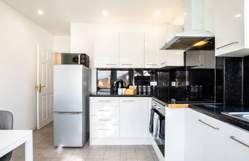 Swindon Apartment | A cozy two bedroom flat in heart of Swindon