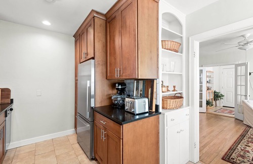 Winter Park Cottage | A curated stay in the Historic College Quarter