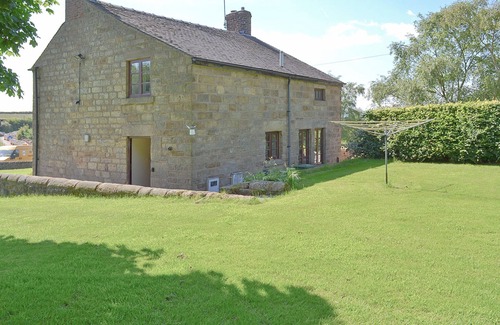 Crich Cottage | A detached farmhouse with views down the Derwent Valley.