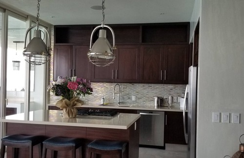 South Shore Hotel Area Condo | A Dream Worth Dreaming is a 3 bedroom 31/2 bathrooms beachfront property.
