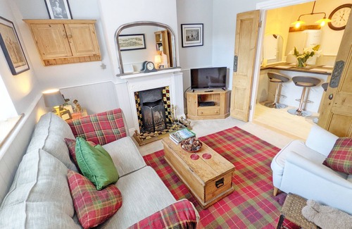 Westbourne Cottage | A family house that sleeps 8 guests in 4 bedrooms