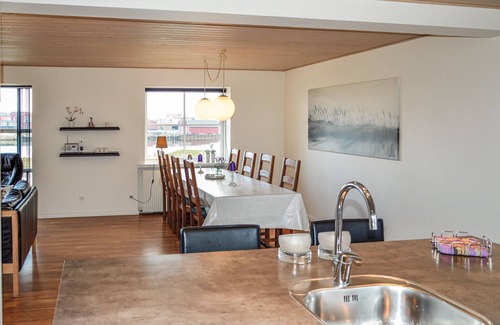 Thorsminde House | A few meters from the harbor quay and in the middle of the idyllic fishing village of Thorsminde lie