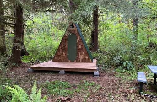 Forks Apartment | A-Frame #17 Shelter near Olympic National Park