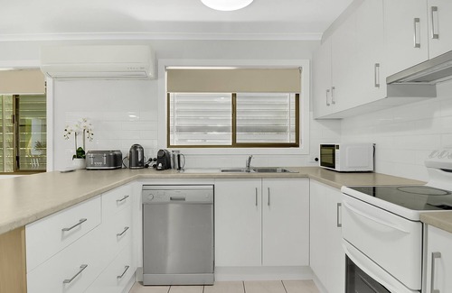 Emu Park House | "A" FRAME ON FERGUSON