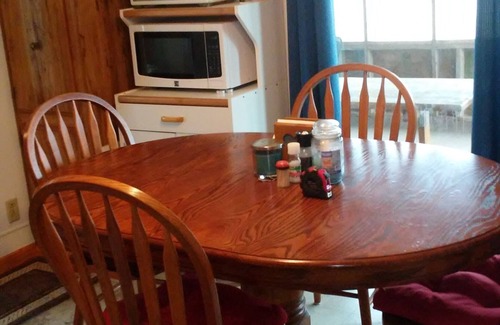 Chincoteague House | "A Gem By The Sea" for your family.n(New Housekeeping Service)nn