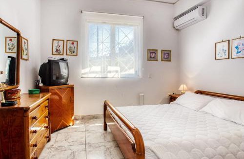 Ormos Agiou Ioannou House | A gem next to the sea and close to the airport