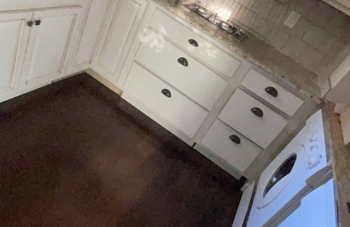 Sarasota House | A Gem of Country Charm close to everything