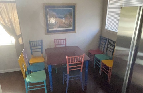 Sarasota House | A Gem of Country Charm close to everything